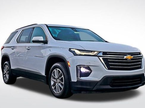 Used 2023 Chevrolet Traverse LT w/ LPO, Cargo Package image 1