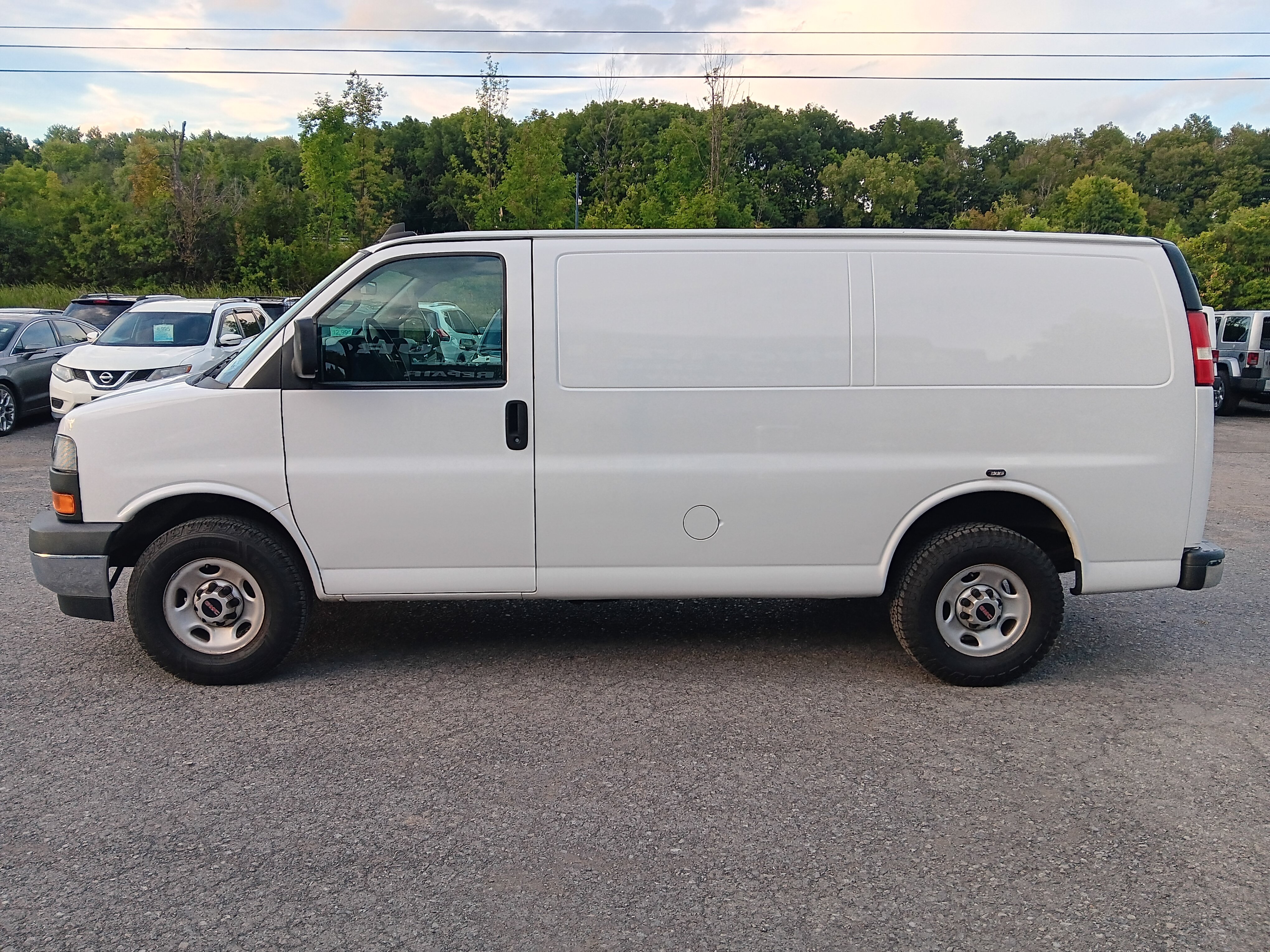 Used 2021 GMC Savana 2500 w/ Driver Convenience Package RWD image 2
