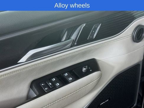 Used 2023 Jeep Wagoneer L 4WD image 22