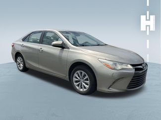 Used 2017 Toyota Camry LE FWD video 1