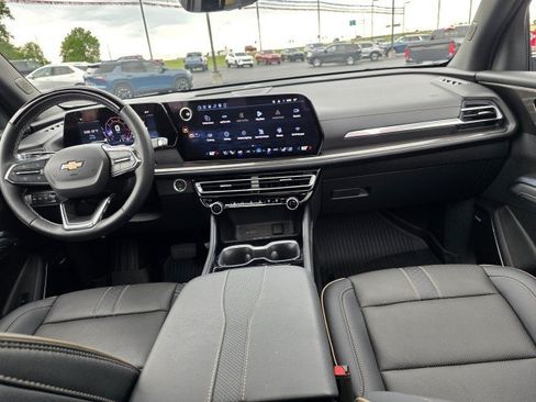 Used 2026 Chevrolet Traverse High Country w/ LPO, Floor Liner Package AWD/4WD image 4