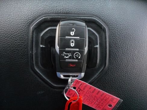 Used 2023 RAM 1500 Laramie AWD/4WD image 33