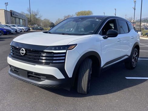 Used 2025 Nissan Kicks SV FWD image 7