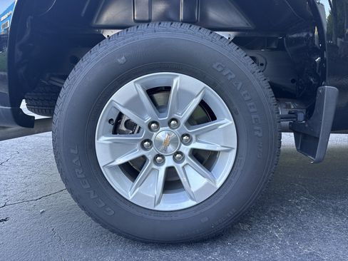 Used 2025 Chevrolet Silverado 1500 W/T w/ WT Value Package AWD/4WD image 16