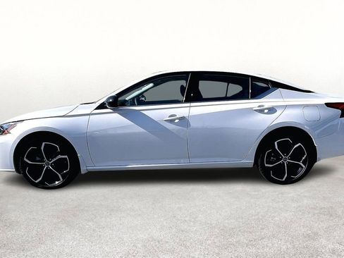 Used 2025 Nissan Altima 2.5 SR AWD/4WD image 44