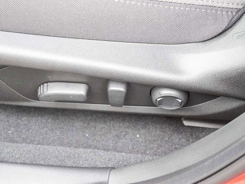 New 2025 Subaru Crosstrek 2.0i Premium image 19