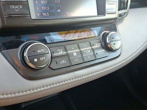 Used 2013 Toyota RAV4 Limited image 16