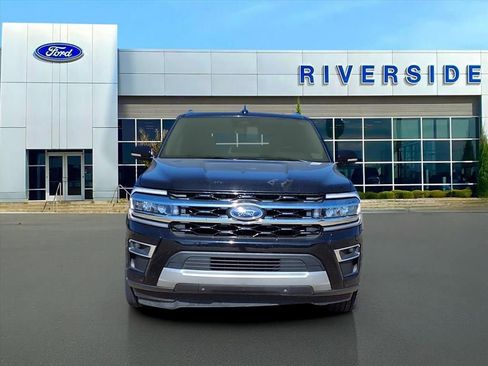 Used 2024 Ford Expedition Limited image 2