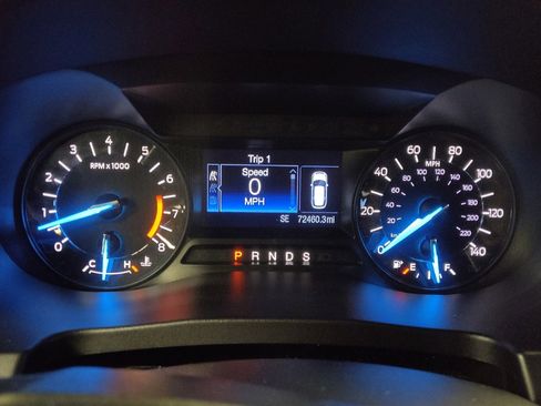 Used 2016 Ford Explorer XLT image 23