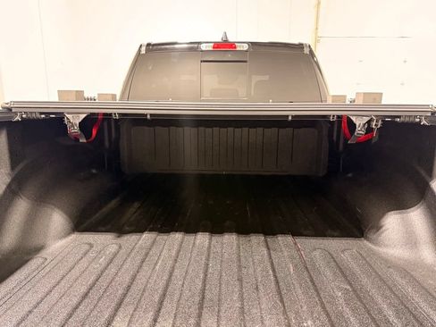 Used 2022 RAM 1500 Laramie AWD/4WD image 10