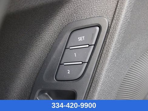 New 2025 Audi Q3 2.0T Premium image 16