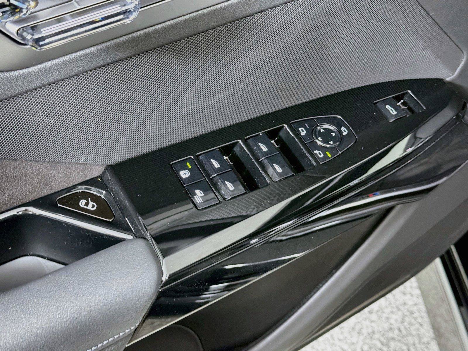 New 2027 BMW 740i xDrive w/ Executive Package AWD/4WD image 16