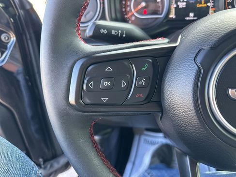 Used 2024 Jeep Wrangler Rubicon w/ Convenience Group image 18