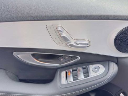 Used 2019 Mercedes-Benz C 300 Sedan image 21