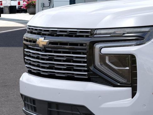 New 2026 Chevrolet Suburban High Country AWD/4WD image 25