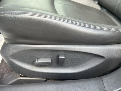 Used 2017 INFINITI Q50 3.0t Premium AWD/4WD image 14
