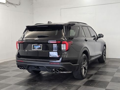 Certified 2025 Ford Explorer ST AWD/4WD image 7
