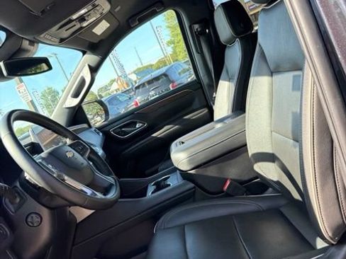 Used 2024 Chevrolet Tahoe Premier AWD/4WD image 11