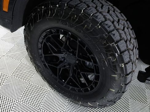 Used 2026 GMC Yukon AT4 Ultimate w/ LPO, Floor Liner Package AWD/4WD image 50