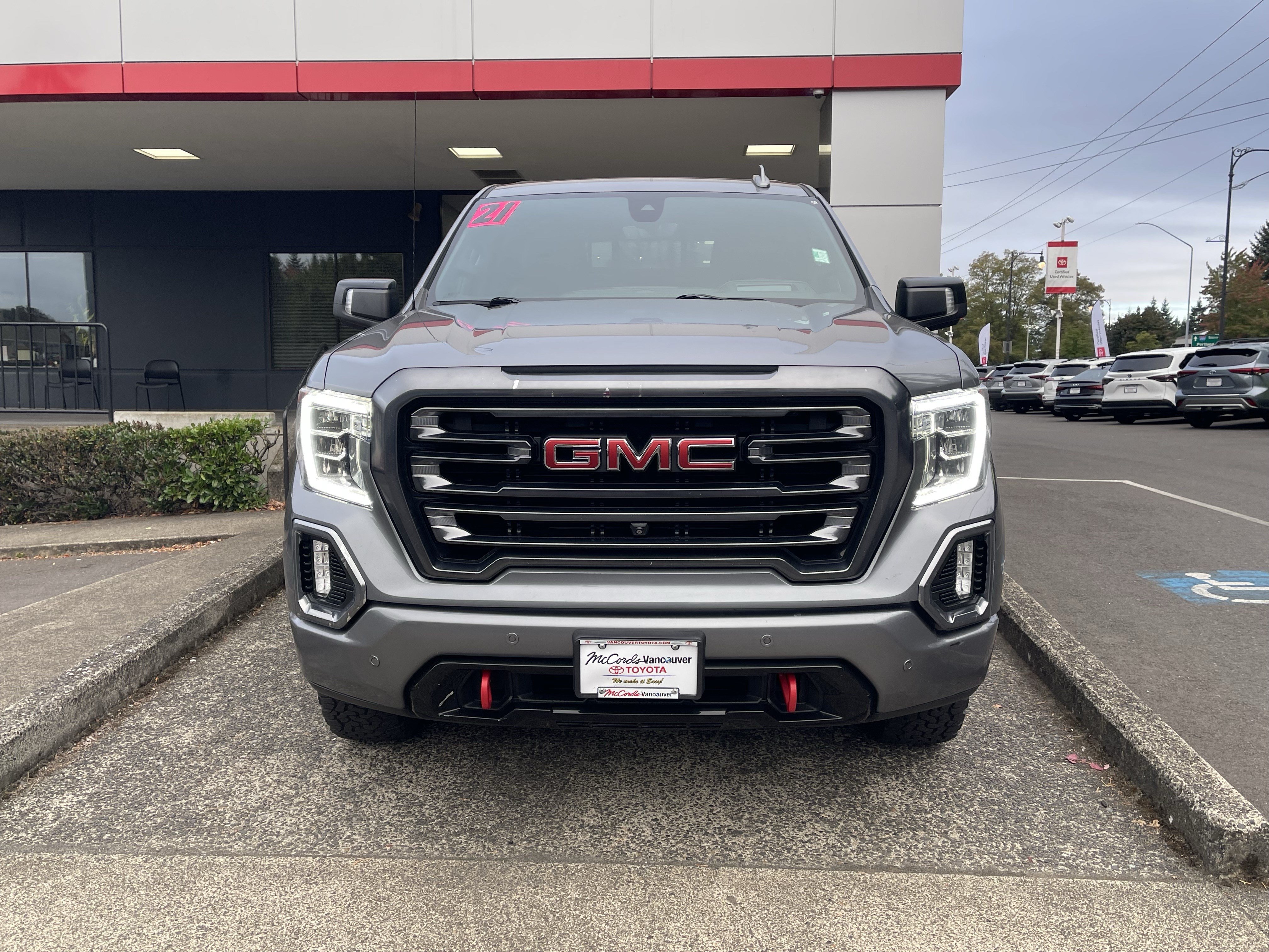 Used 2021 GMC Sierra 1500 AT4 w/ AT4 Value Package AWD/4WD image 2
