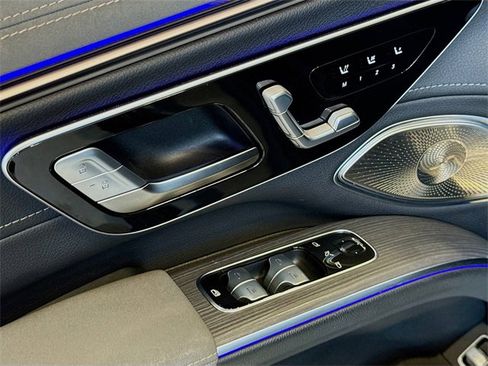 Certified 2023 Mercedes-Benz EQS 580 4MATIC SUV image 18