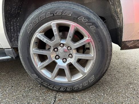 Used 2019 GMC Yukon XL Denali AWD/4WD image 3