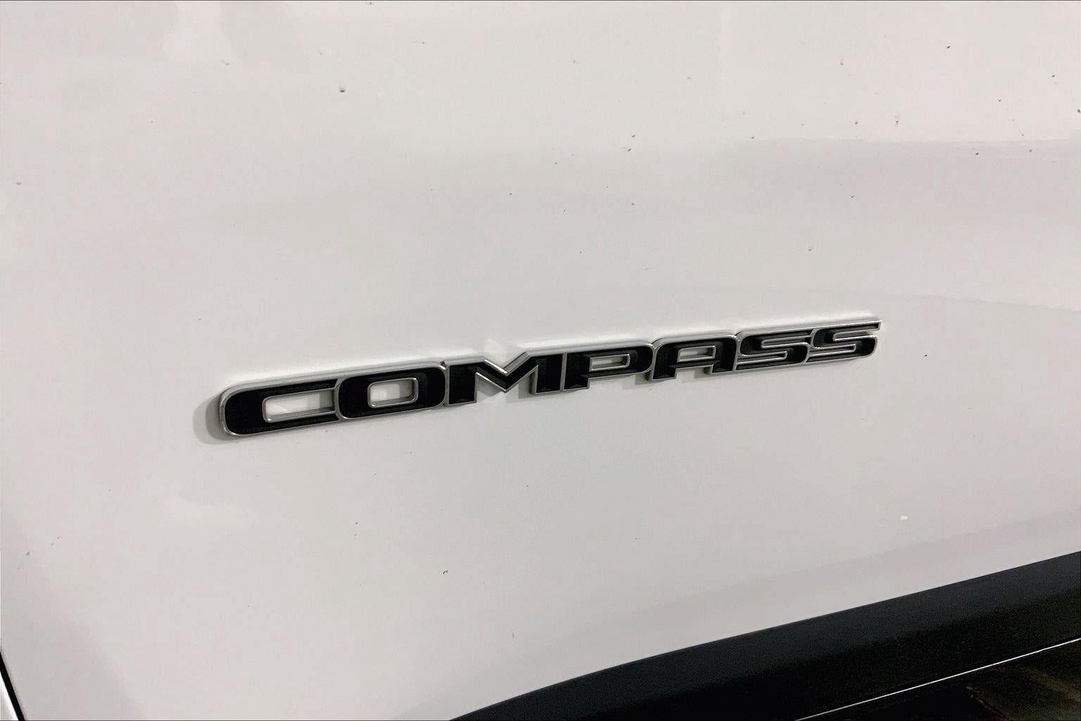 Used 2025 Jeep Compass Limited AWD/4WD image 8