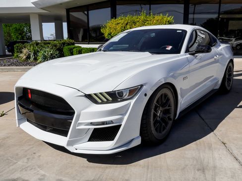 Used 2016 Ford Mustang GT w/ GT Performance Package RWD image 4