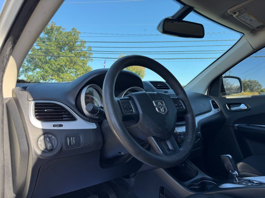 Used 2018 Dodge Journey SXT w/ Blacktop Package FWD image 14