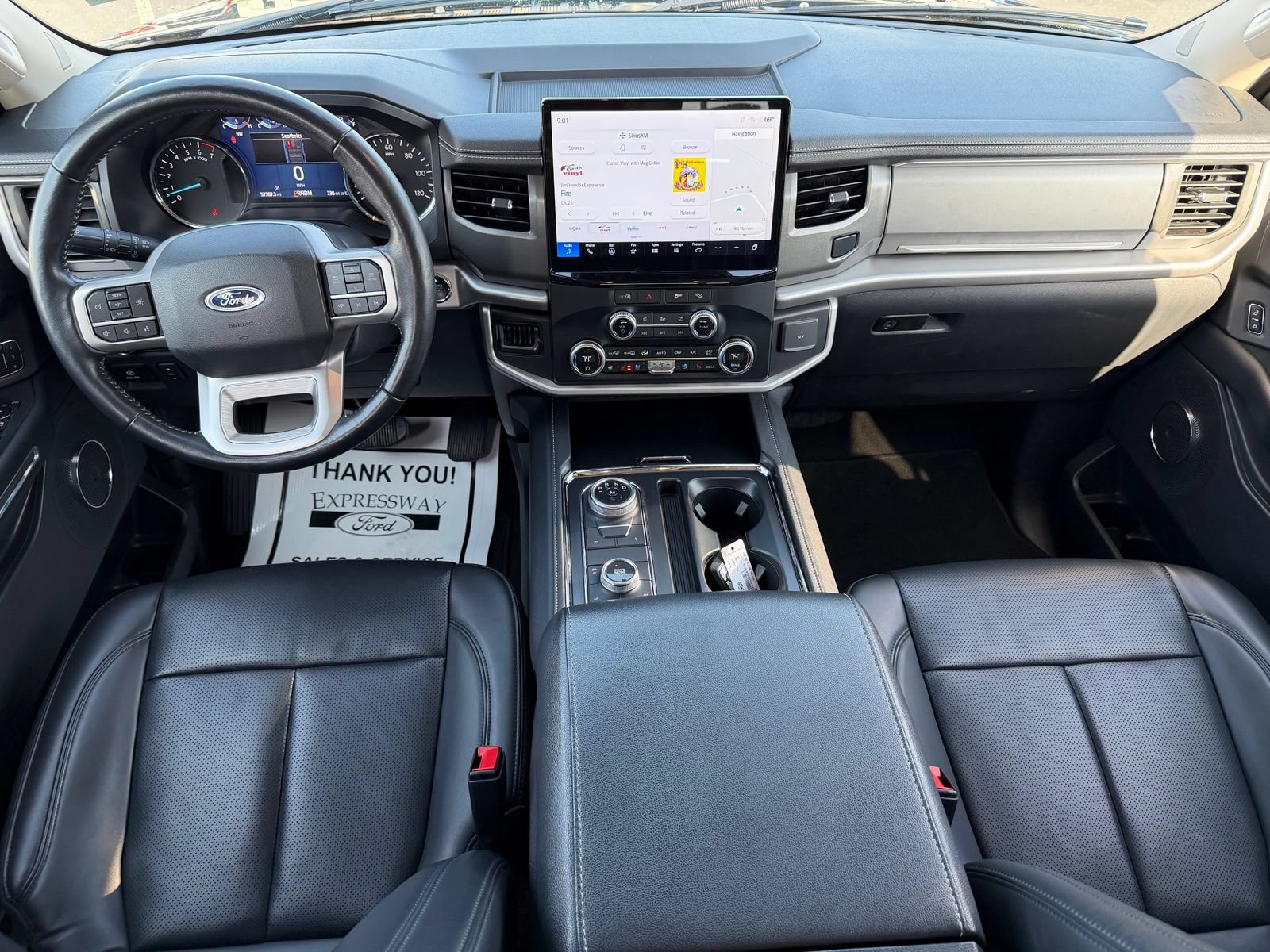 Used 2024 Ford Expedition XLT AWD/4WD image 18