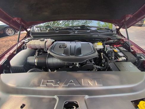 Used 2025 RAM 1500 Big Horn AWD/4WD image 39