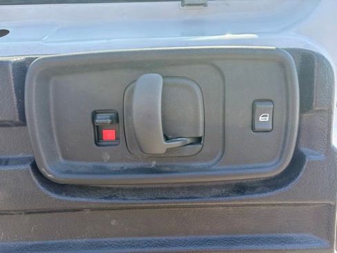 Used 2024 GMC Savana 2500 w/ Driver Convenience Package RWD image 6