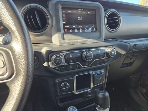 Used 2022 Jeep Wrangler Unlimited Sport image 16