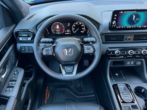 New 2025 Honda Pilot TrailSport image 16