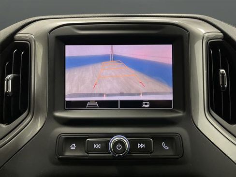 Used 2024 Chevrolet Silverado 2500 Custom w/ Custom Value Package image 8