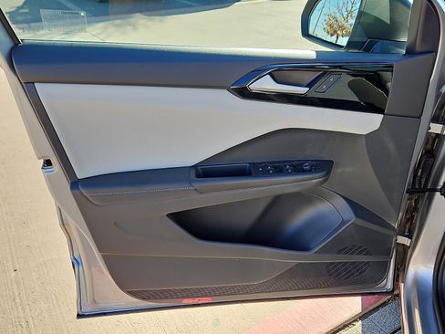 New 2026 Volkswagen Taos S image 12