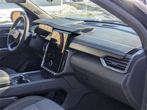 Used 2025 GMC Acadia Elevation image 36