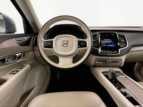 Used 2023 Volvo XC90 B6 Plus image 8