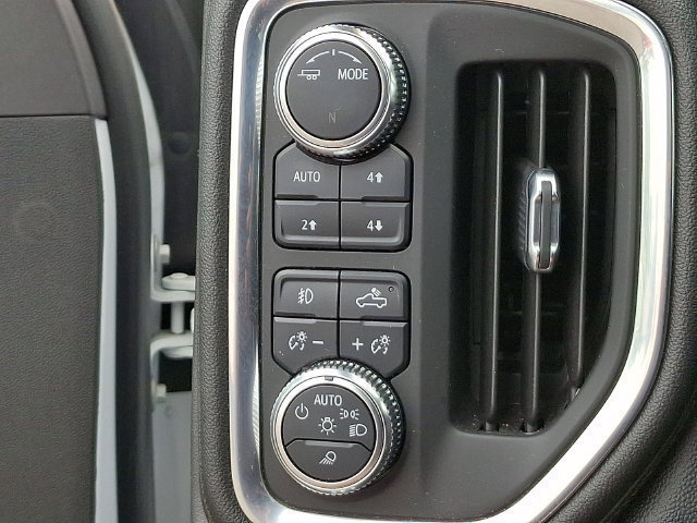 Used 2021 GMC Sierra 1500 AT4 w/ AT4 Premium Package AWD/4WD image 13