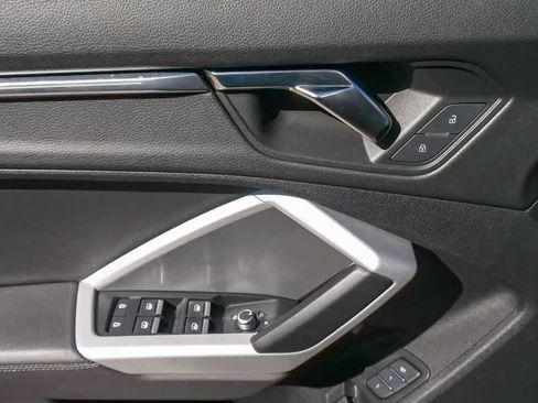 Used 2023 Audi Q3 2.0T Premium Plus w/ Premium Plus Package image 19