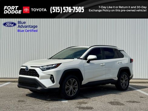 Used 2022 Toyota RAV4 XLE Premium image 1