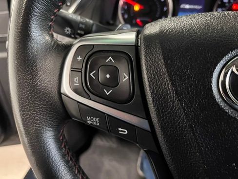Used 2016 Toyota Camry SE image 23