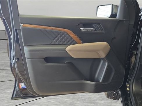 New 2026 GMC Canyon Denali image 12