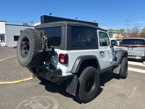 Used 2020 Jeep Wrangler Rubicon image 3