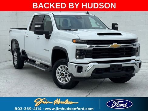 Used 2024 Chevrolet Silverado 2500 LT image 1
