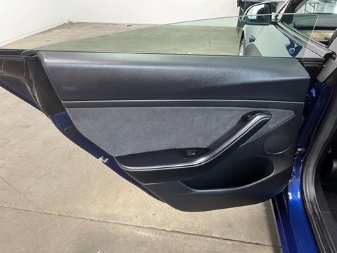 Used 2022 Tesla Model 3 Long Range AWD/4WD image 21