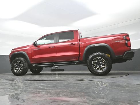 Used 2024 Chevrolet Colorado ZR2 w/ ZR2 Convenience Package III AWD/4WD image 24