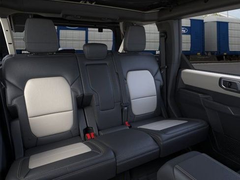 New 2026 Ford Bronco Outer Banks AWD/4WD image 11