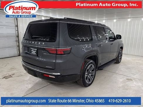 Used 2022 Jeep Wagoneer Series III image 5