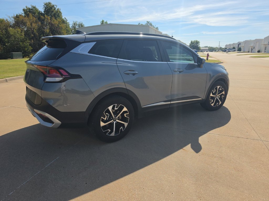 Used 2025 Kia Sportage EX w/ Premium Package FWD image 6